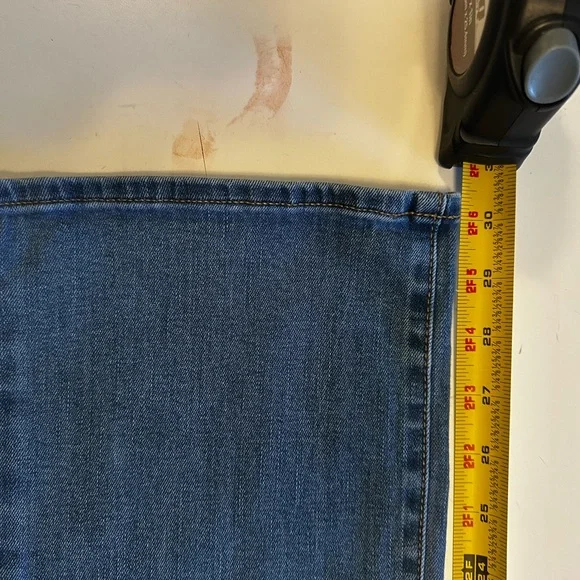 Old Navy Women's Kicker Boot Cut Jeans - Picture 7 of 7